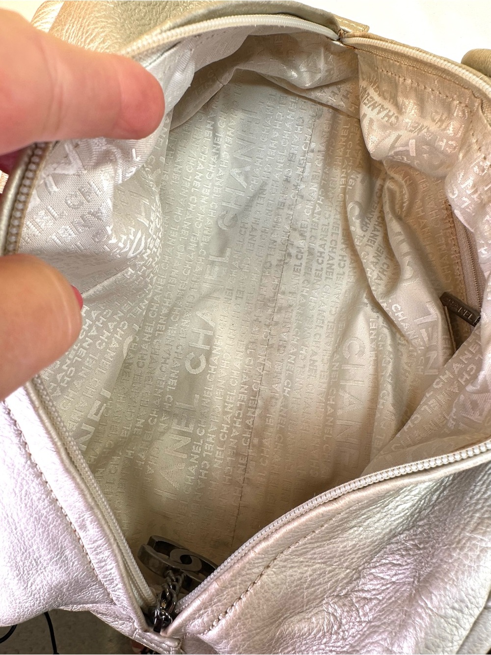 CHANEL Le Marais Quilted Metallic Champagne Leather #10 2005-6 France COA - Picture 8 of 15
